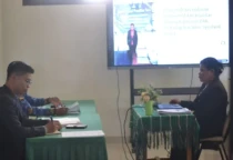 mahasiswa tiles di IAKN