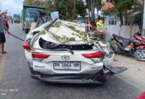 mobil rusak