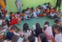 anak-anak koran gempa