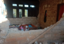 rumah ambruk di matim