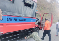truk macet di ende